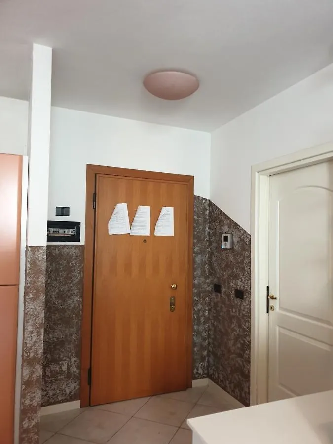 Bergamo City Apartments 0*,  イタリア
